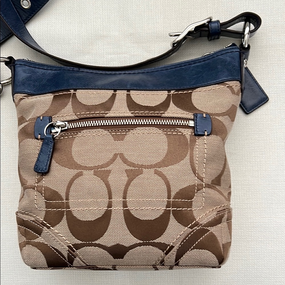 Coach SV/Khaki/Navy Crossbody Bag Signature Duffle